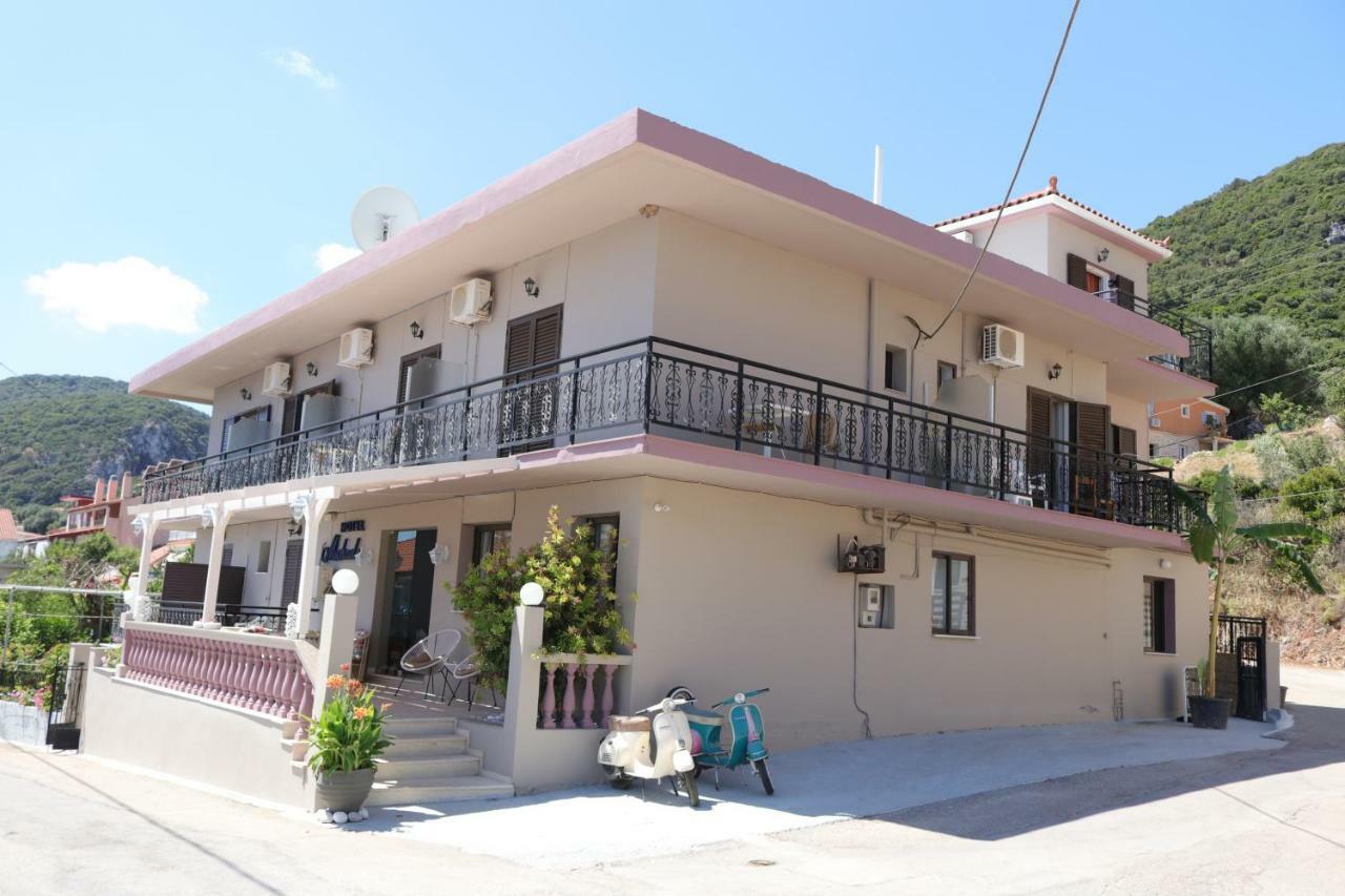 Michaela Hotel Poros  Exterior photo