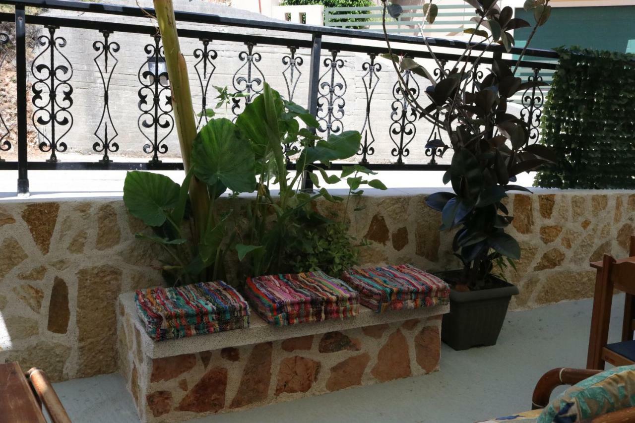 Michaela Hotel Poros  Exterior photo